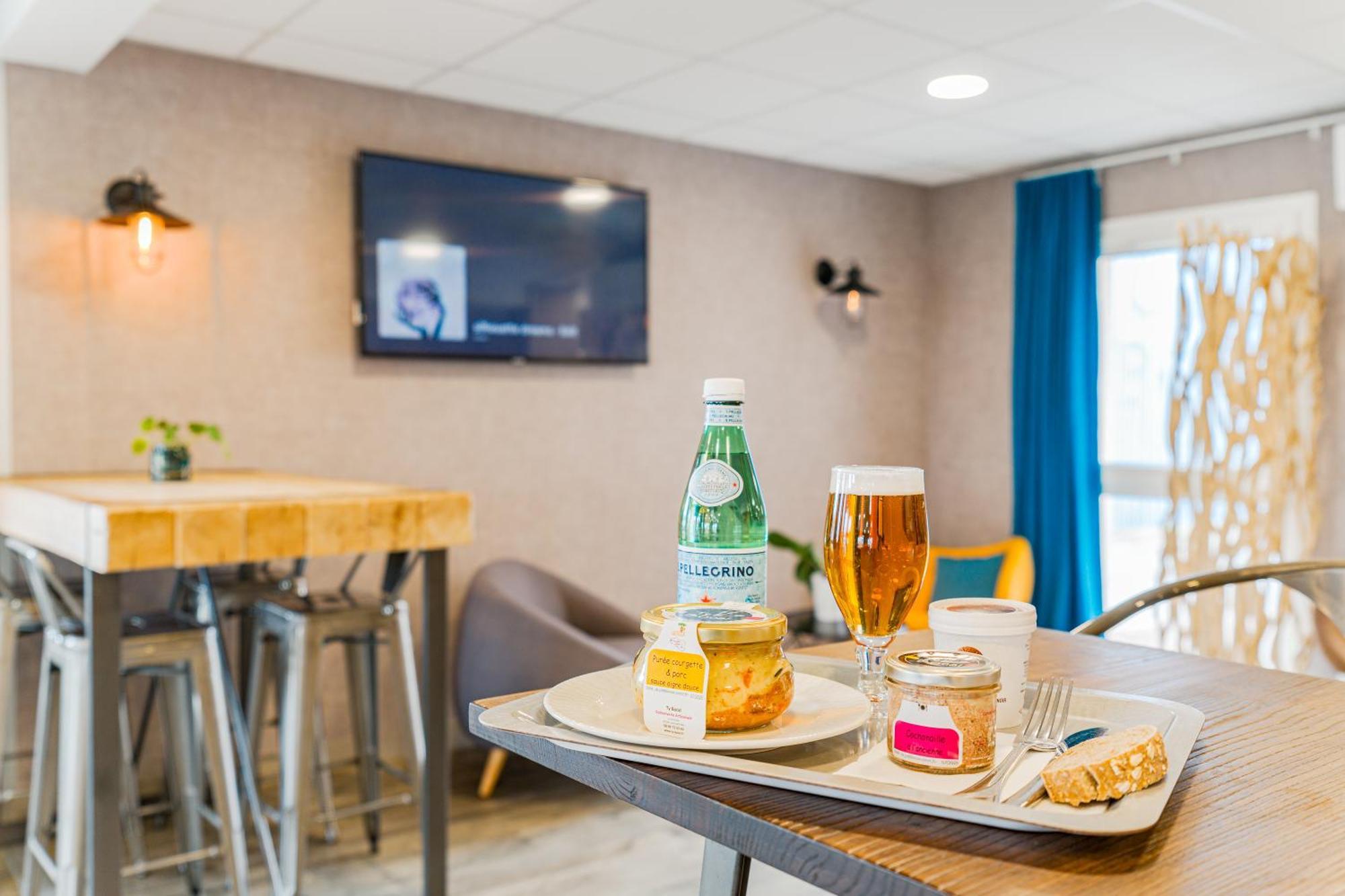 Kyriad Direct Tours Sud - Chambray Les Tours Zewnętrze zdjęcie