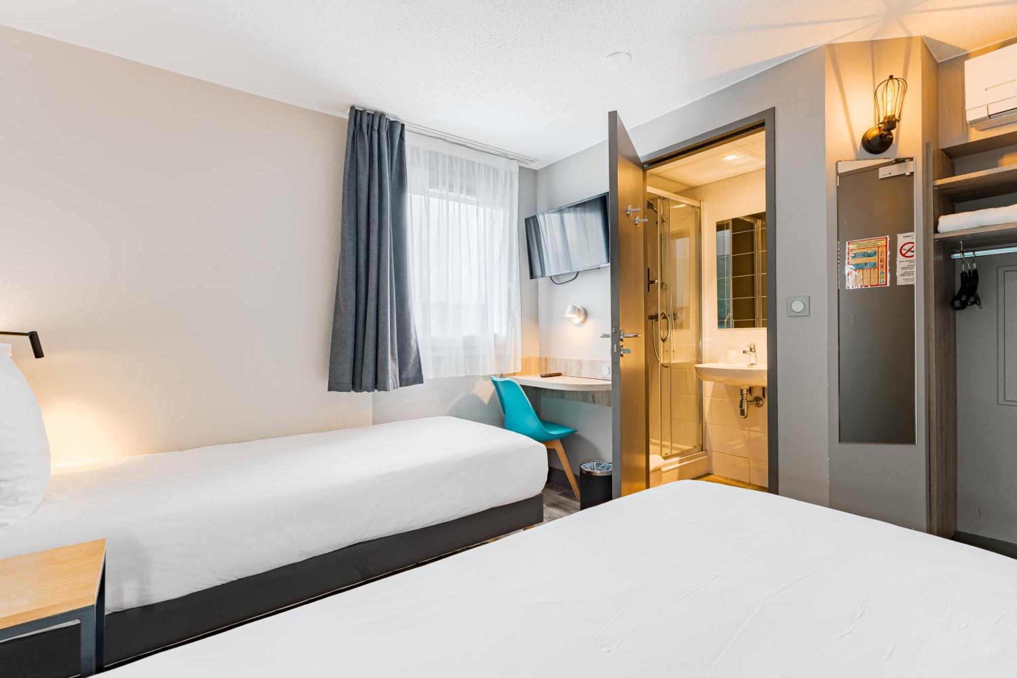 Kyriad Direct Tours Sud - Chambray Les Tours Zewnętrze zdjęcie