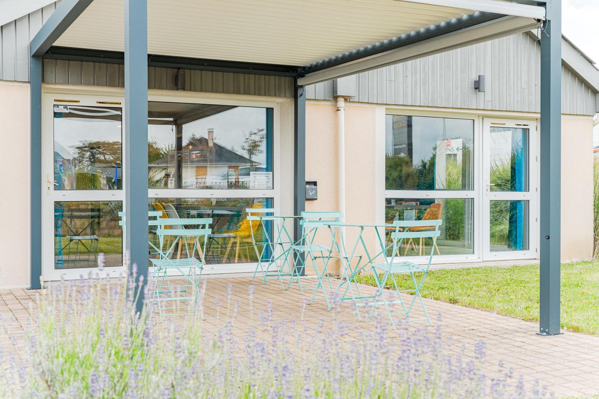 Kyriad Direct Tours Sud - Chambray Les Tours Zewnętrze zdjęcie